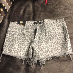 Grey leopard print shorts!